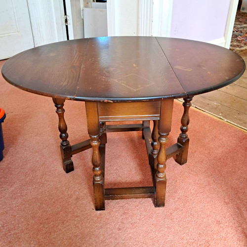 Dark wood oval - wood, leaf