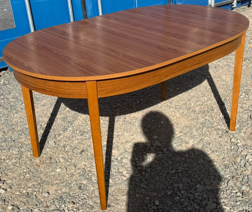 Oval extending dining table - extending,