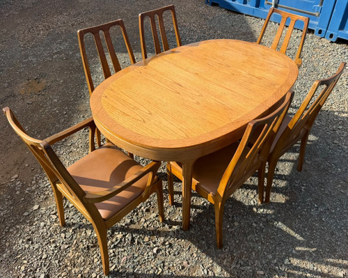 Vintage retro mid - retro,
